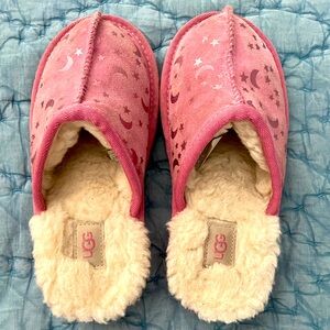 UGG Keegan Slipper Moon & Stars - Size 13 - Pink